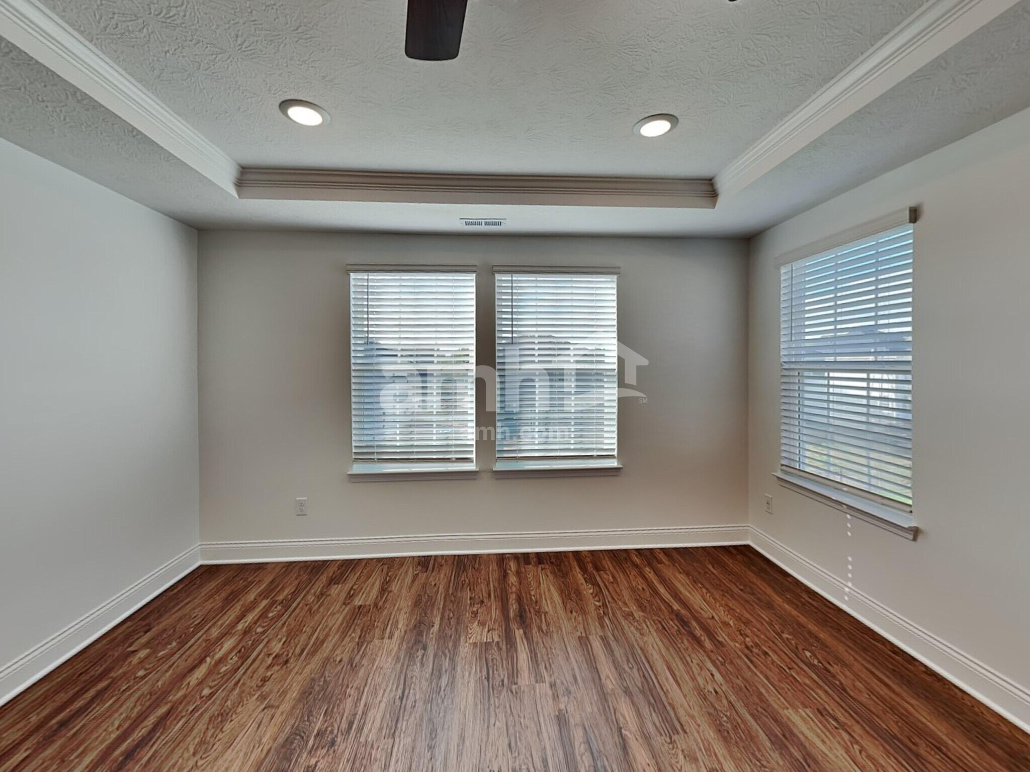 Building Photo - 969 Castor Dr