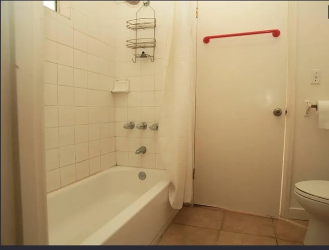 Building Photo - 1238 N Gardner St