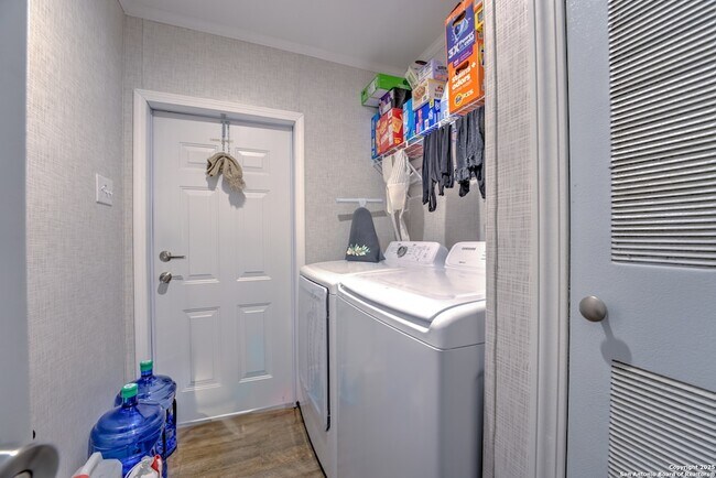 Building Photo - 7109 W Loop 1604 N