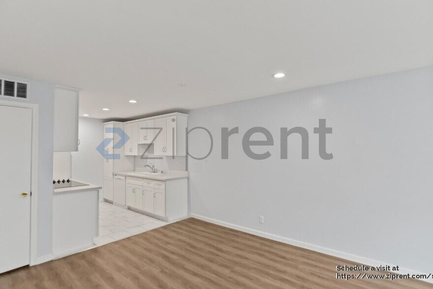 Building Photo - 245 Montecito Ave