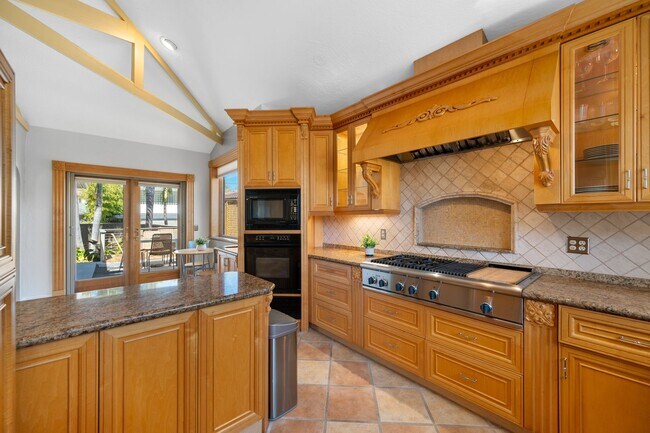 Building Photo - Historic Granada Terrace Home in St. Pete!!