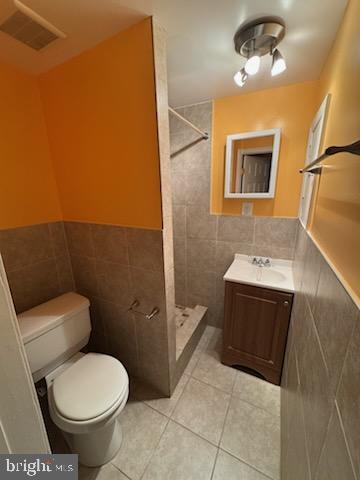 Building Photo - 9207 4th St