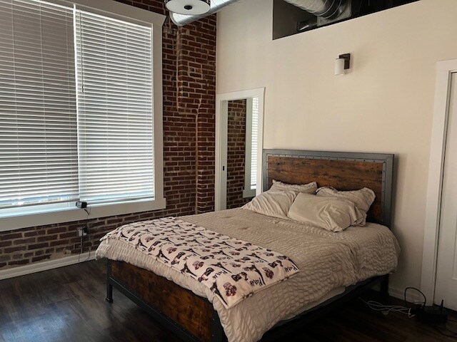 Building Photo - 212 Morgan St