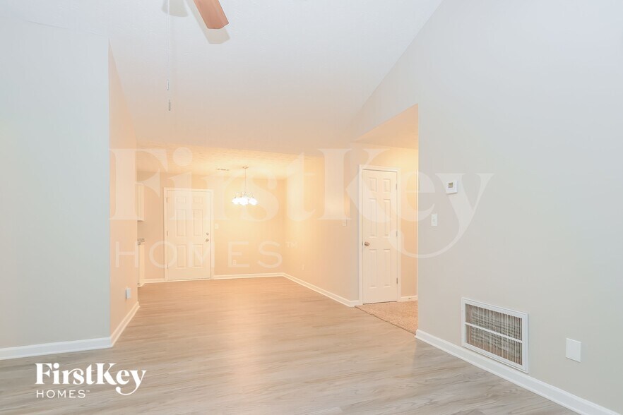 Building Photo - 11035 Shannon Cir