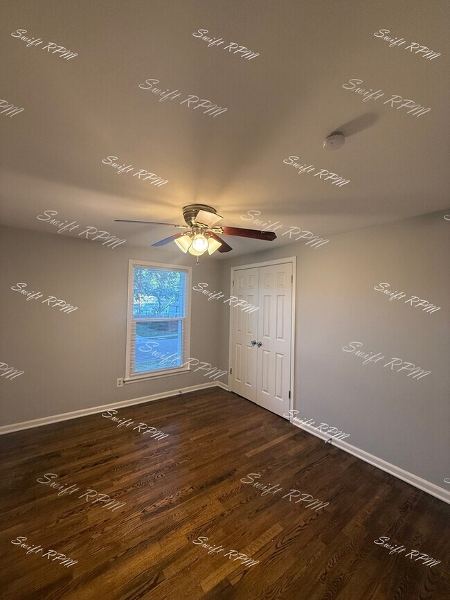 Building Photo - 9805 Carter Dr