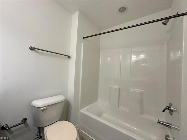 Building Photo - 2802 Rowling Wy