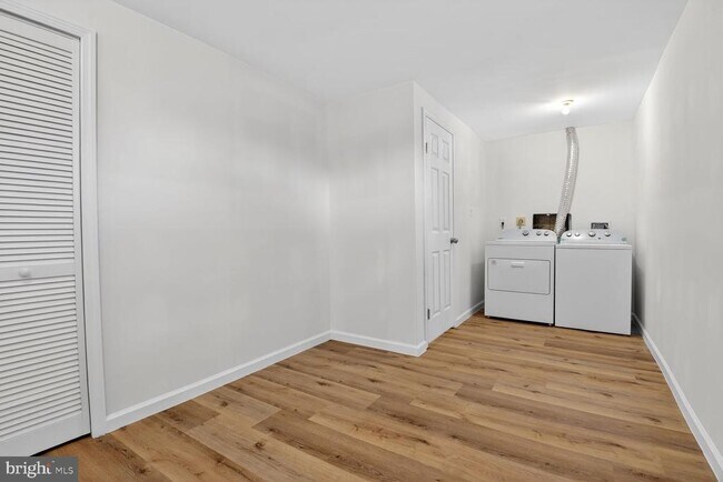 Building Photo - 14643 Stone Range Dr