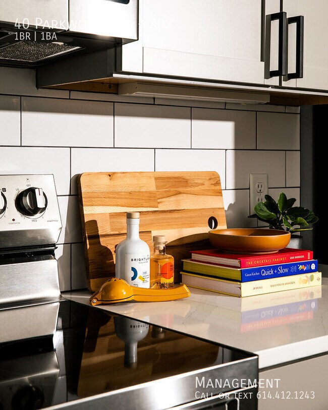 Building Photo - 40 Parkwood Ave