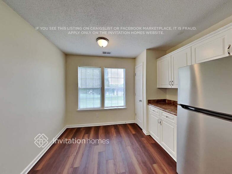 Building Photo - 7135 Badenoch Ct