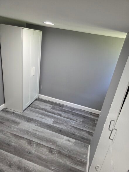 Building Photo - 54 Broadship Rd