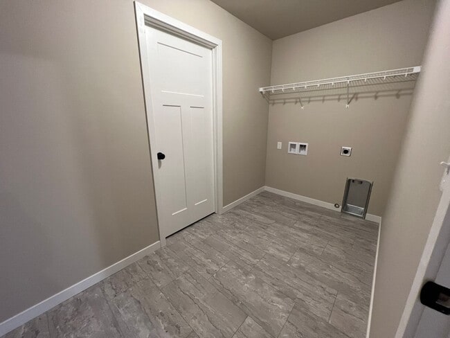 Building Photo - 3603 33rd St S