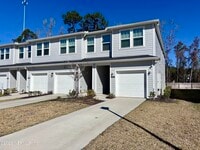 Building Photo - 694 Holly Lks Dr