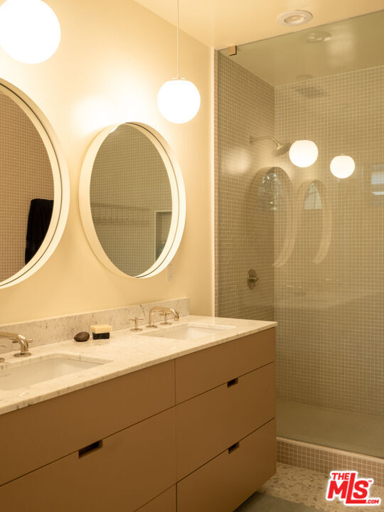 Building Photo - 13025 Addison St