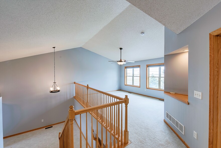 Building Photo - 1728 Ponderosa Ln