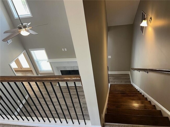 Building Photo - 732 E Jefferson St