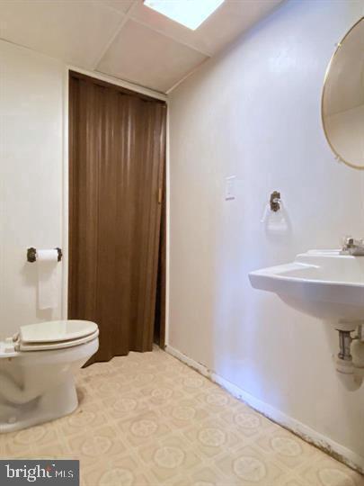 Building Photo - 3300 Upton Rd