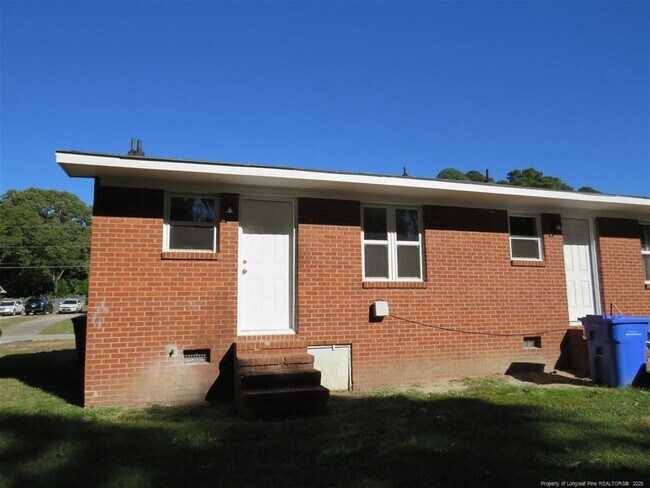 Building Photo - 4943 Fieldcrest Dr