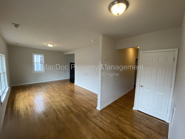 Building Photo - 311 McKinney St