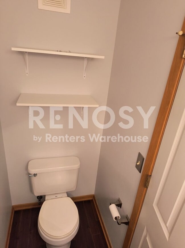 Building Photo - 4BD/2BA in Hopkins Available Now