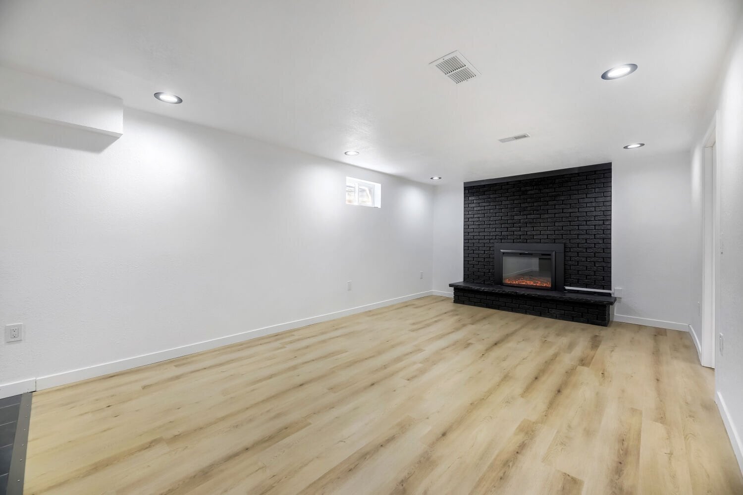 Building Photo - 3831 W Rutgers Pl