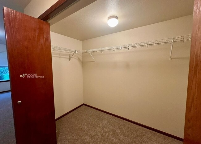 Building Photo - 1668 Stremler Dr