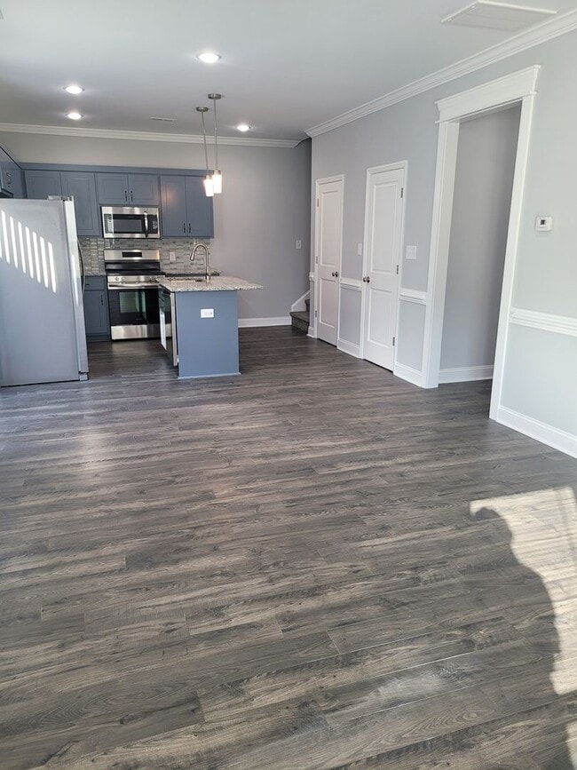 Building Photo - 506 Watauga Ave