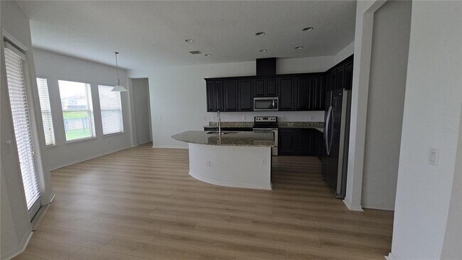 Building Photo - 11839 Cross Vine Dr