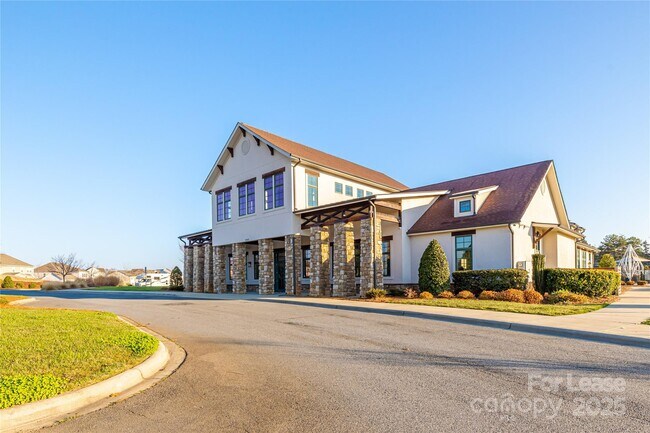 Building Photo - 7402 Dover Mill Dr SW