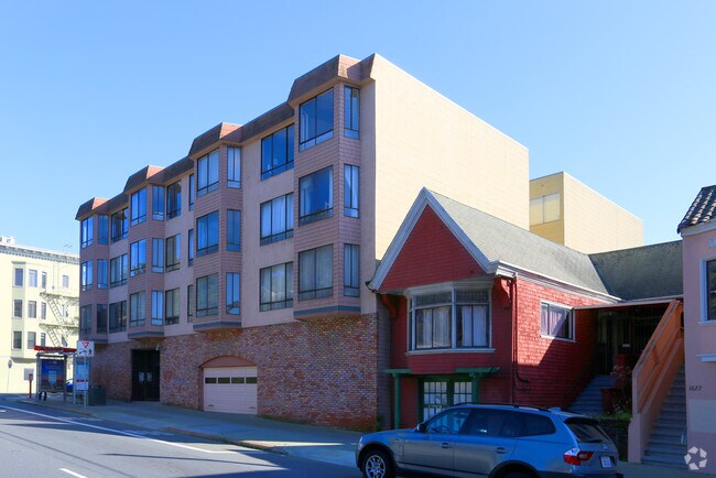 Building Photo - 1601 Lincoln Way