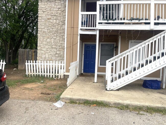 Building Photo - 2200 Tabor Ct