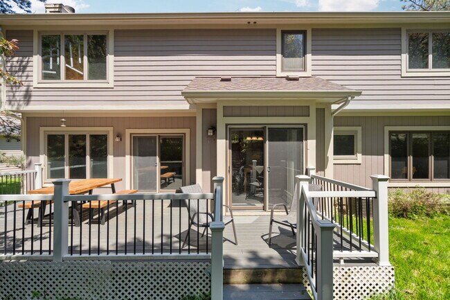 Building Photo - 254 Hunters Trail