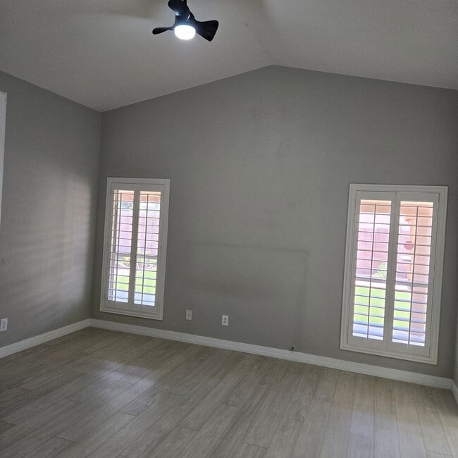 Building Photo - 2 Bedroom 2 Bath in Coyote Lakes