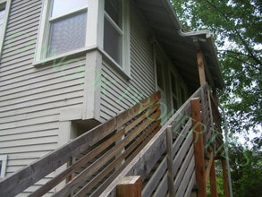Building Photo - 1 Bedroom Duplex in Downtown Eugene