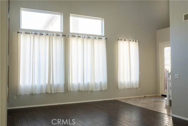 Building Photo - 36719 Torrey Pines Dr