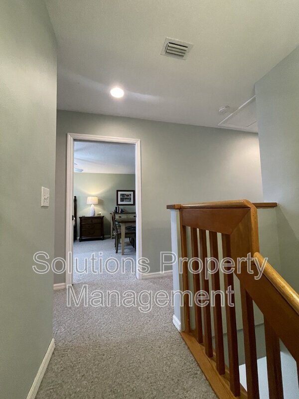 Building Photo - 250 St Lucie Ln