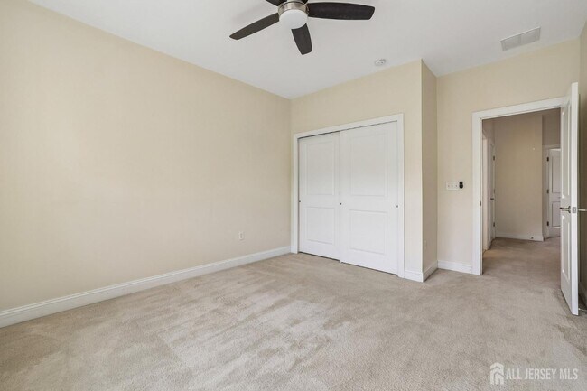 Building Photo - 166 Savoth Ln