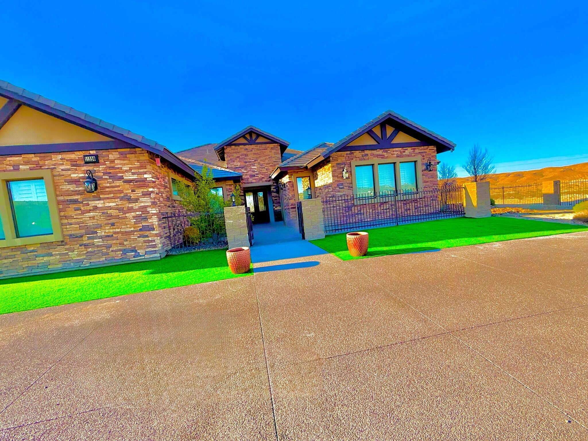Building Photo - 11320 W Torino Ave