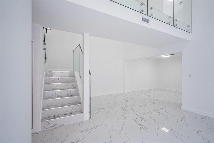 Building Photo - 5536 Eton Ct