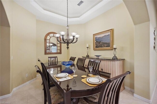 Building Photo - 10748 Fieldfair Dr