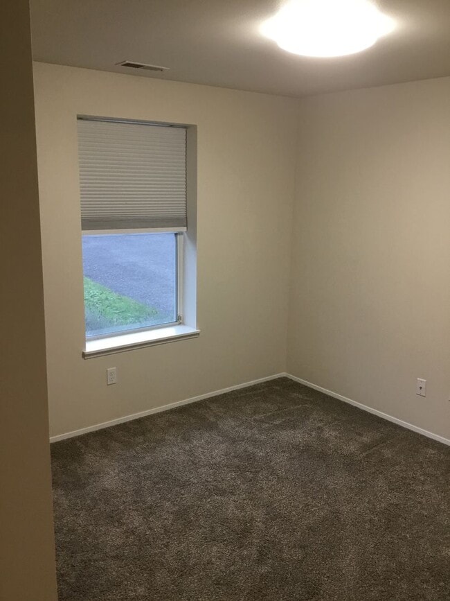 Building Photo - 3 Bedroom East Hill Home - $3,100/month