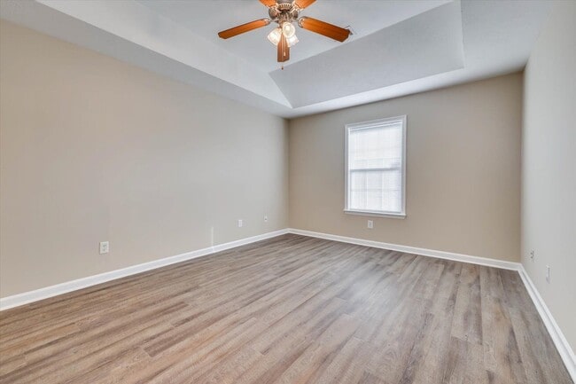 Building Photo - 1622 Emma St