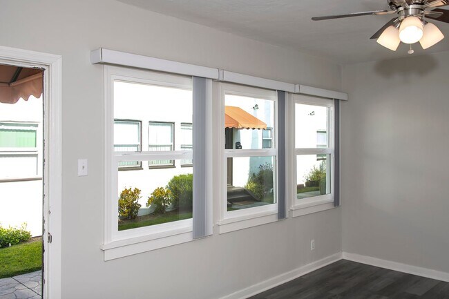 Interior Photo - cal1129