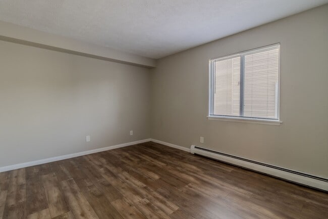 Building Photo - Live Where the City Comes Alive