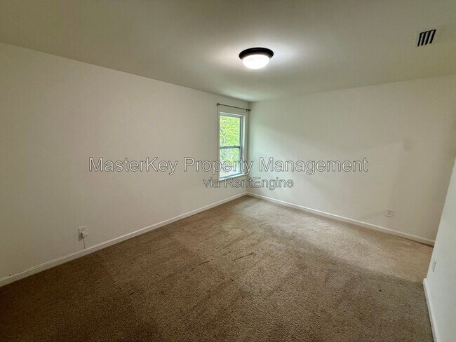 Building Photo - 1516 Addison Lk St
