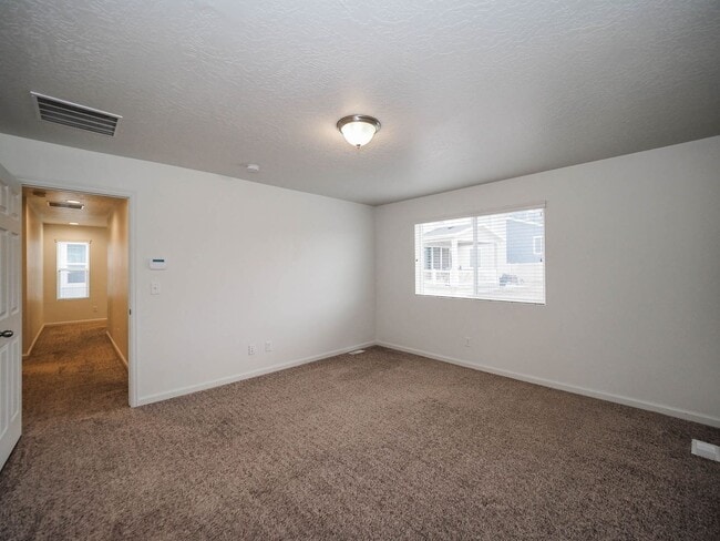 Building Photo - Cute single family home in Saratoga Springs