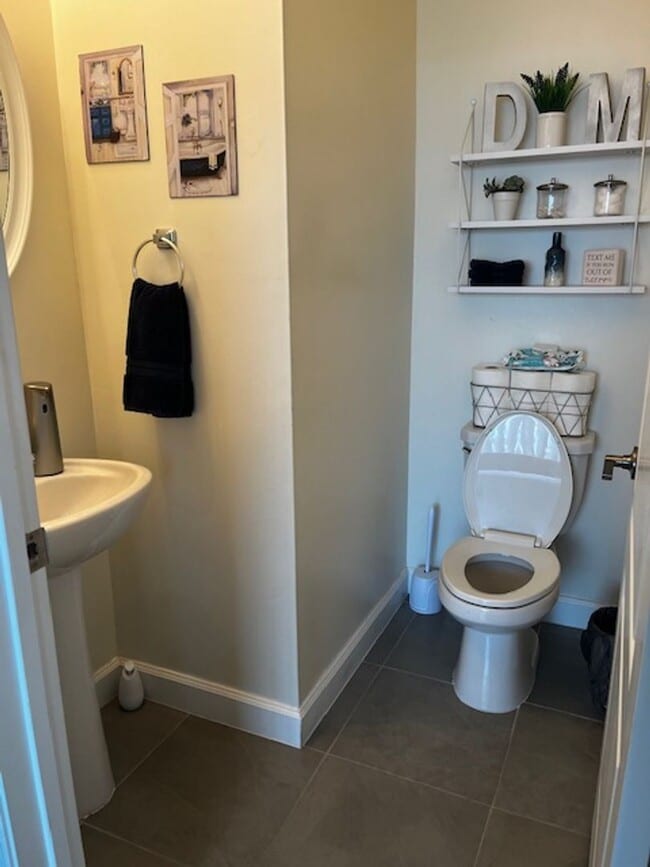 Building Photo - Move-in ready townhome in Verona Trace! This newer 3BR/3BA home!!!