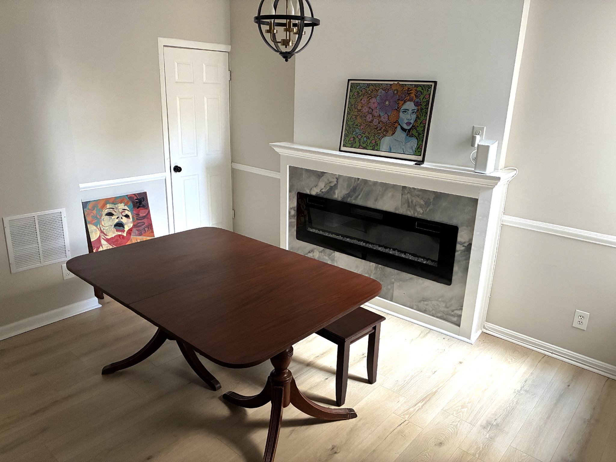 Dining Room w/ Fireplace - 832 W 35th St