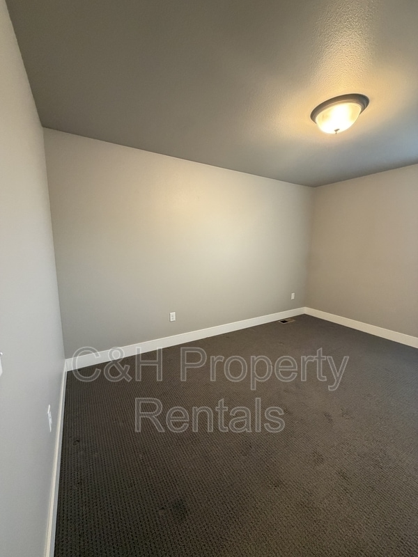 Building Photo - 1826 Walter Creek Blvd