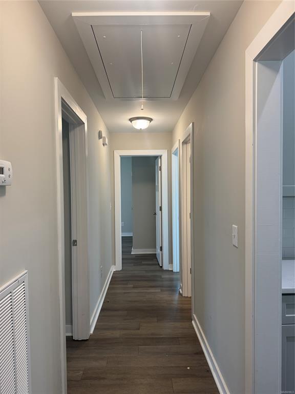 Building Photo - 107 Fox Run Dr