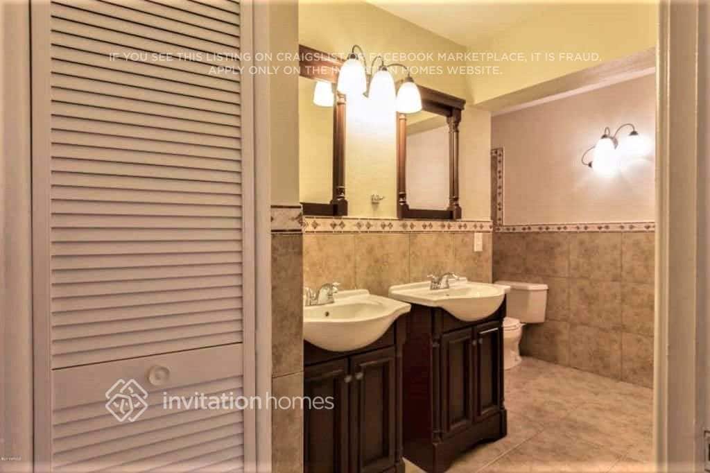Building Photo - 3415 W Shaw Butte Dr